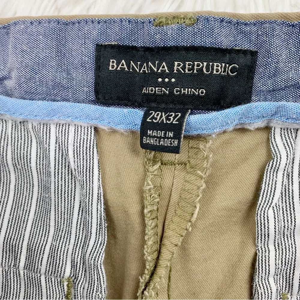 Banana Republic 28x32‎ Men's Aiden chino Pants slim fit in tan